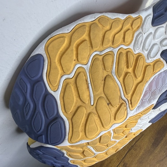 New Balance Fresh Foam X 1080v12 Running Shoes Women's Size 9.5 Yellow - Picture 6 of 13